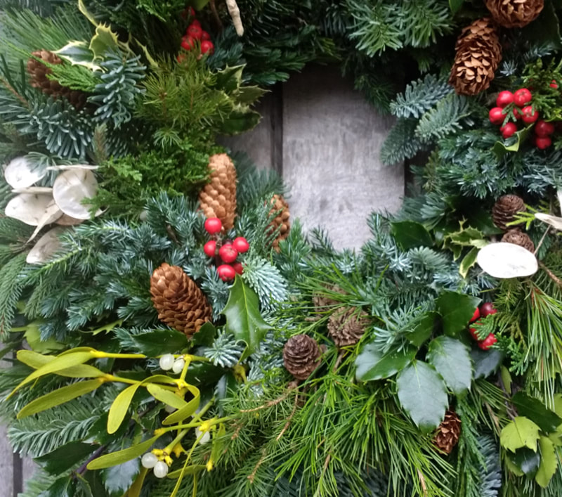 Luxury hanmade Wreath of mixed conifers, evergreens, mistletoe, berries & cones, christmas wreaths by post, copyright www.gallowayflowers.co.uk